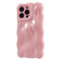 Custodia in TPU per iPhone 15 Pro Max con bordi ondulati e bolle di caramelle - Rosa